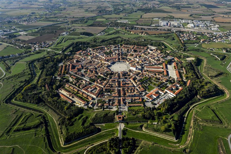 1 Palmanova
